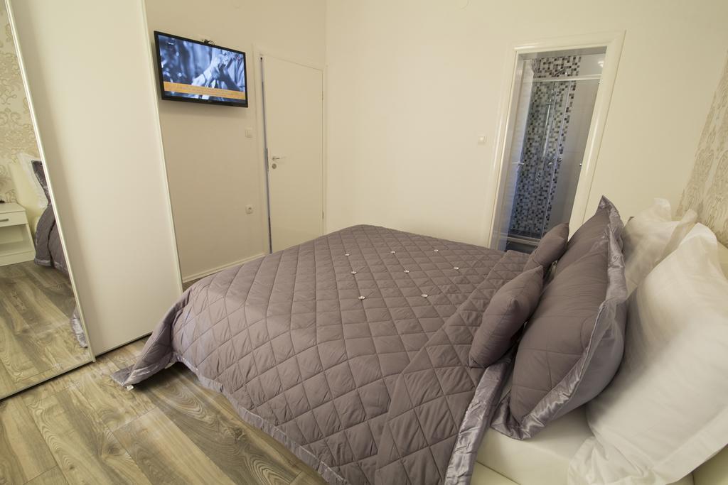 Villa Petra Apartment With Private Pool Makarska Ngoại thất bức ảnh