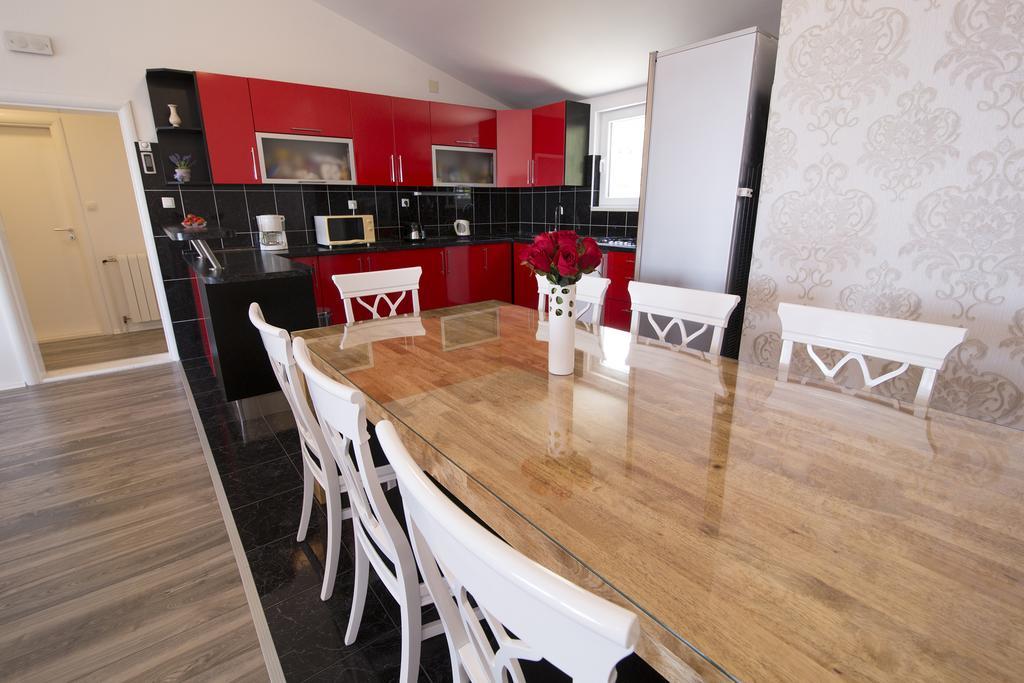 Villa Petra Apartment With Private Pool Makarska Ngoại thất bức ảnh